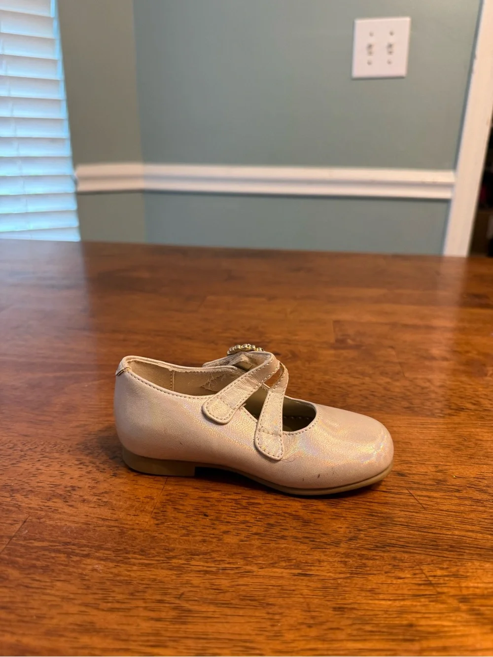 Rachel Shoes Portia Girls Ivory Shimmer Iridescent Mary Jane Dress Shoes size 6